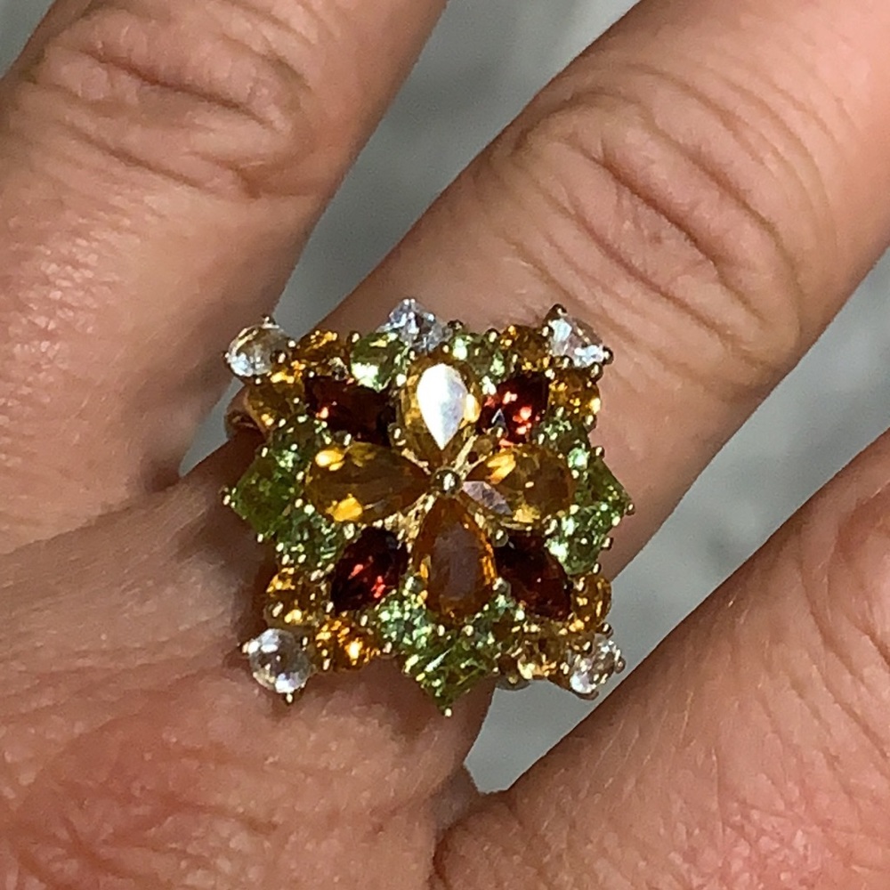 10k Solid Gold Ring - image 1